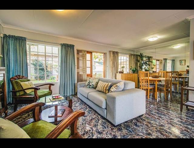 3 BEDROOM TOWNHOUSE FOR SALE IN GLEN MARAIS